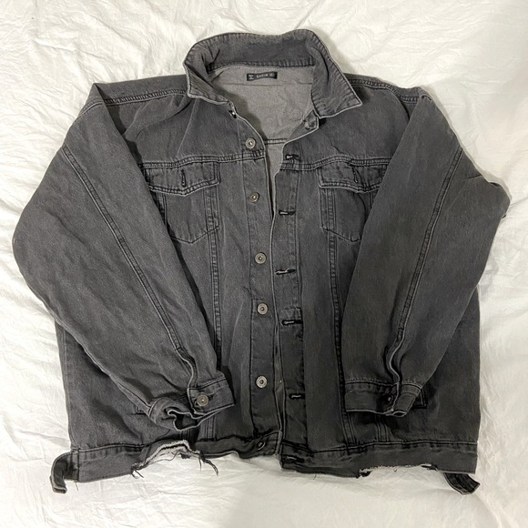 Black Distressed Jean Jacket || Size Large - Picture 1 of 3